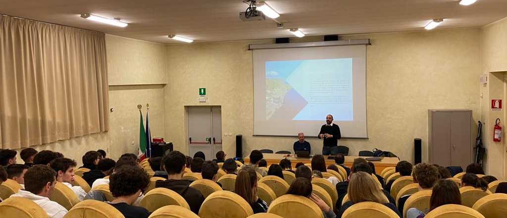 Coppa del Mondo di Canottaggio 2024 a Varese, gli organizzatori nelle scuole